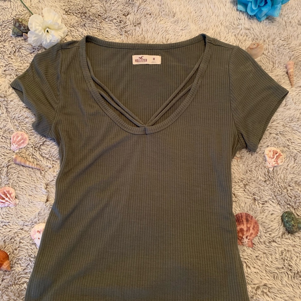 SET!!! Two Hollister shirts